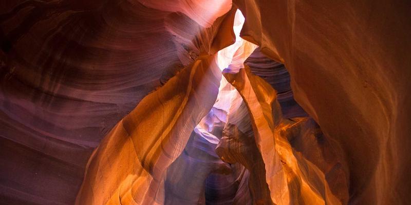 商业资讯服务平台如何赋能ESG投资：整合非财务数据构建行业解决方案