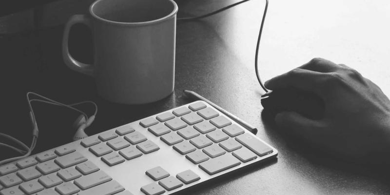 融媒体时代商业资讯传播新范式：构建智能服务平台，驱动数据化决策